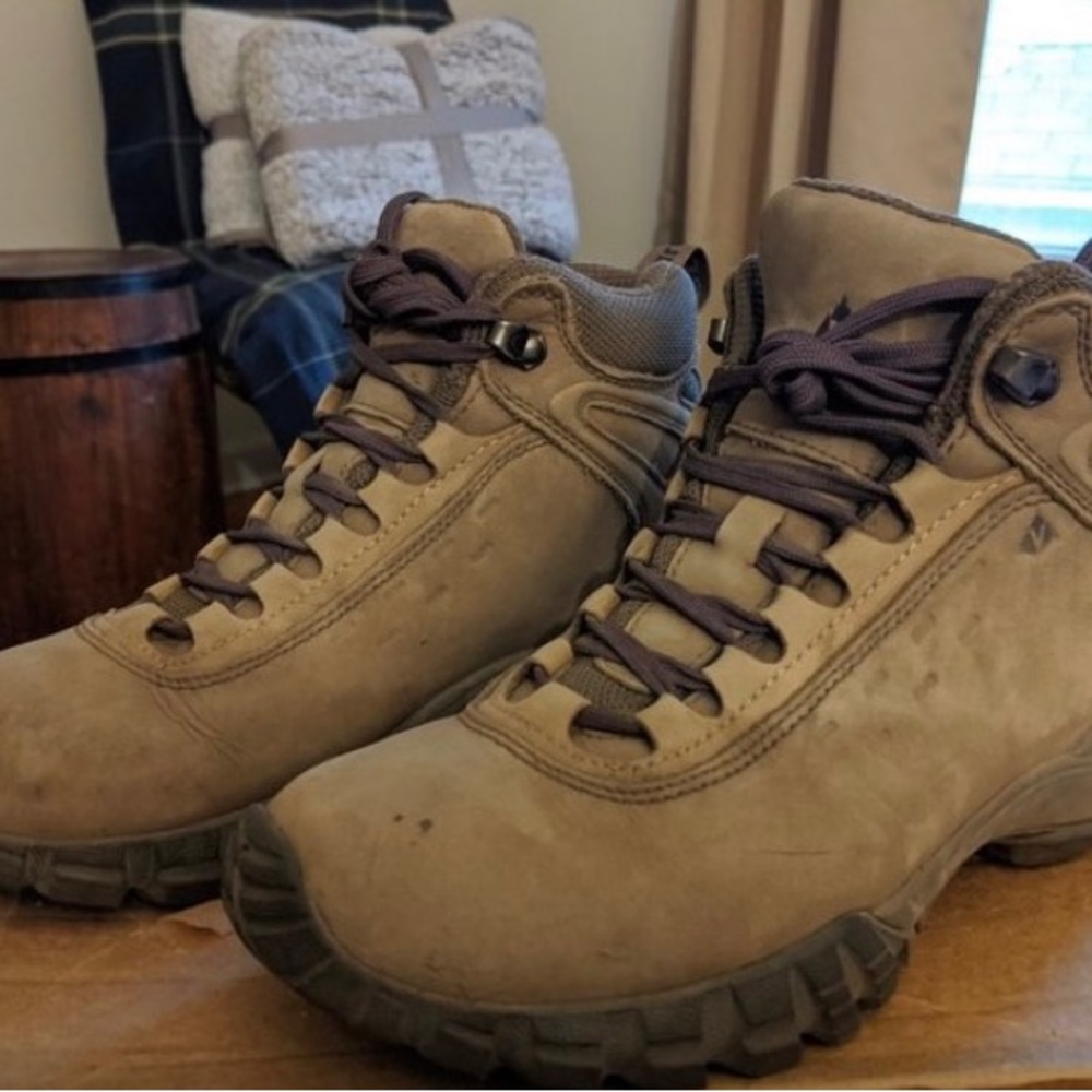Vasque Talus UltraDry Hiking Boots, Womens Size 9M,  Bungee Cord, MSRP $159.99